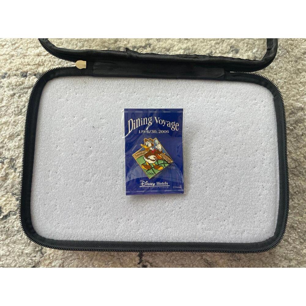 Tokyo Disney Donald pin